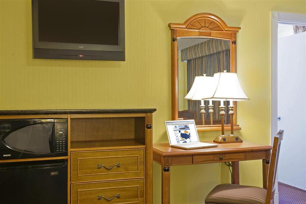 Muir Woods Lodge Mill Valley Room photo